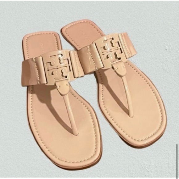 New in Box Tory Burch- Georgia Sandal Soft Patent. Color: Sand. Size: 8 - Picture 5 of 11